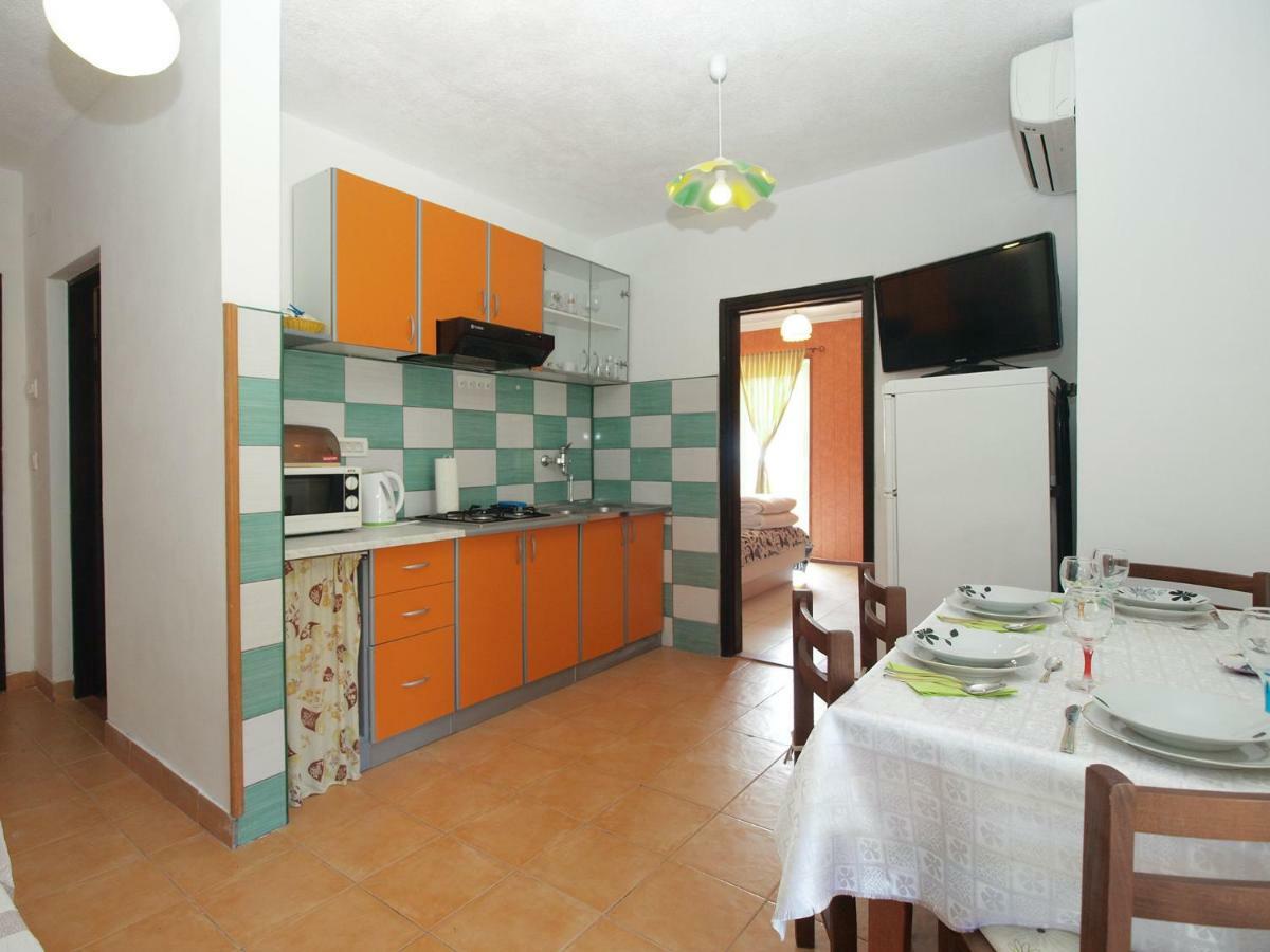 Apartments Davor 1676 Banjole Ngoại thất bức ảnh